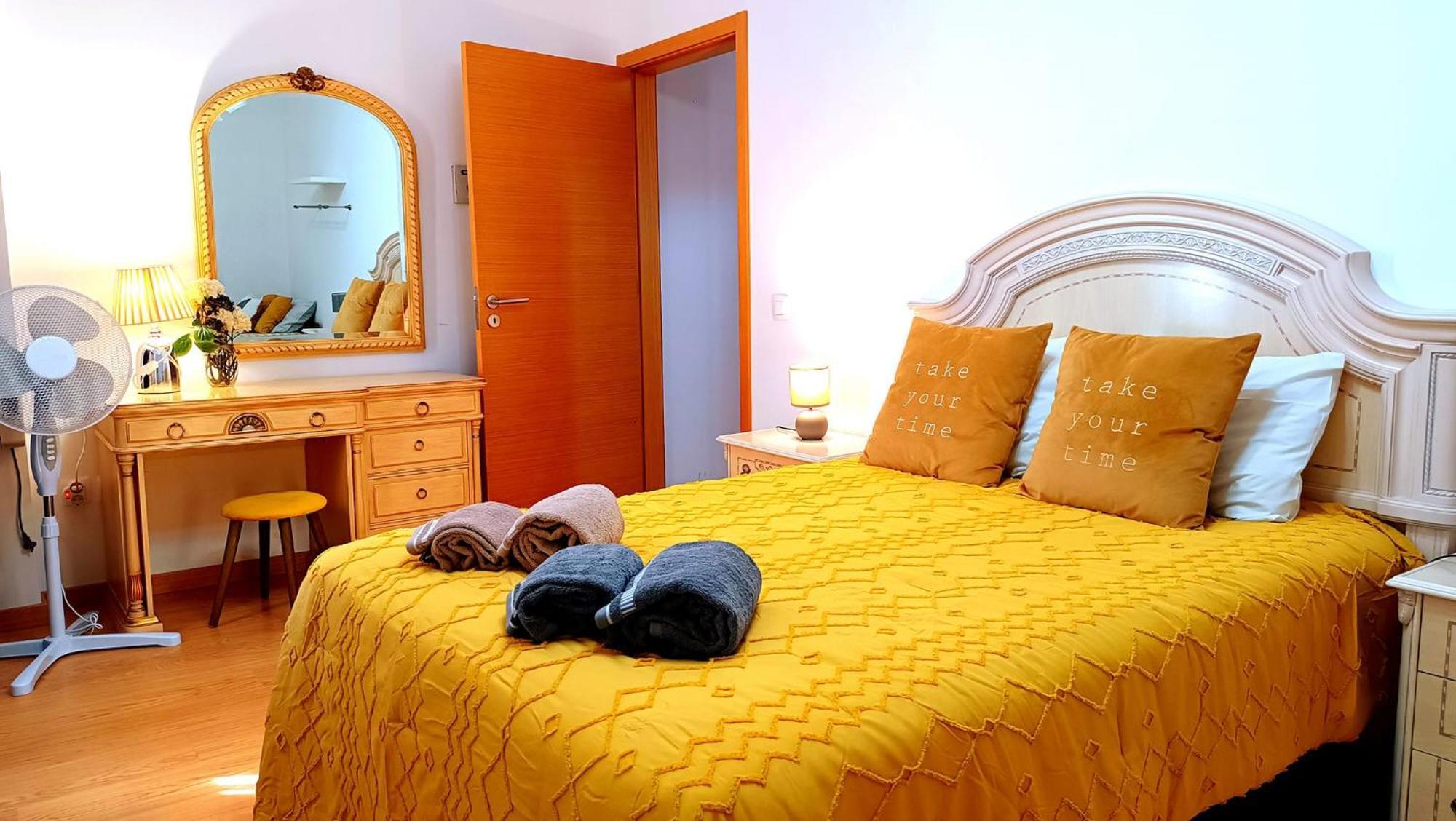 No Centro, Junto A Avenida Da Liberdade - 1 Drt Apartment Fundão Екстериор снимка